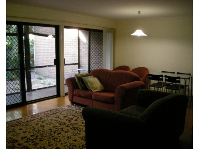 2/28a Marine Parade, Southport QLD 4215