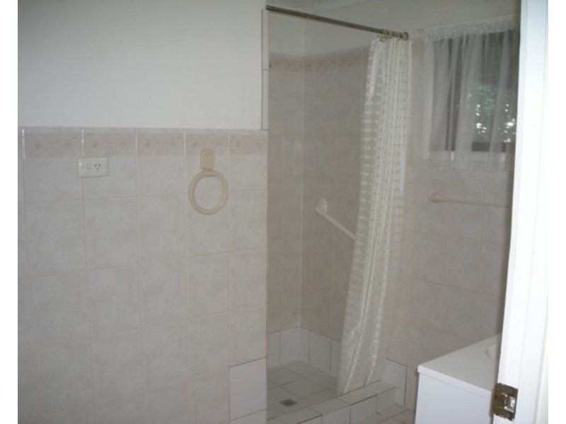 2/28a Marine Parade, Southport QLD 4215