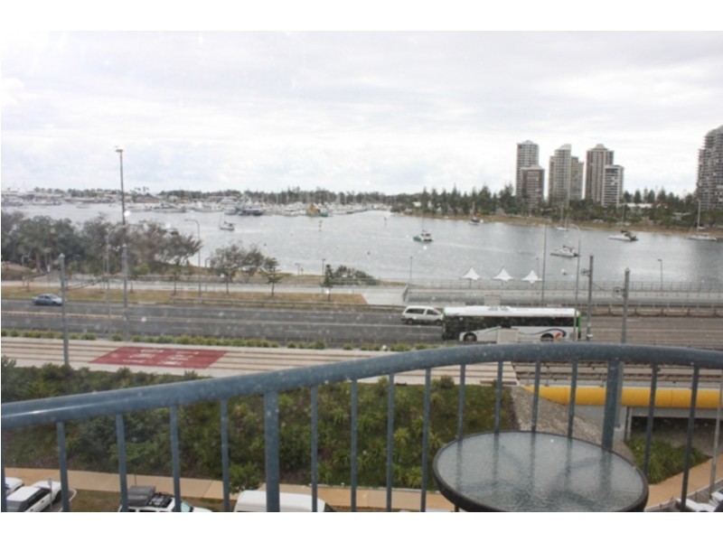 616/2 Barney Street, Southport QLD 4215