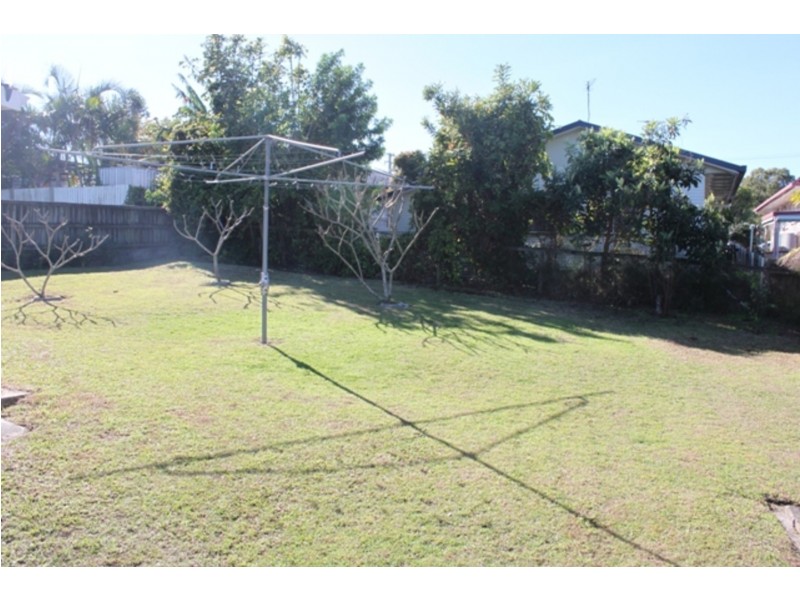 16 Mole Avenue, Southport QLD 4215