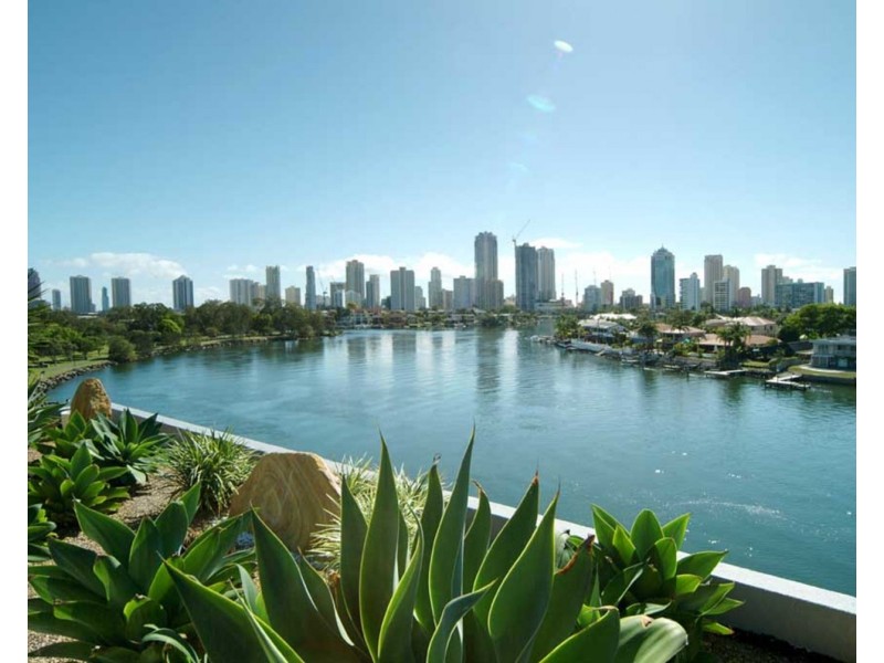Level Three/9 Ouyan Street, Bundall QLD 4217