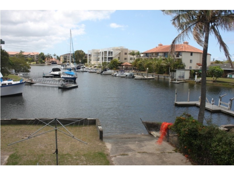 5a/41 Madang Crescent, Runaway Bay QLD 4216