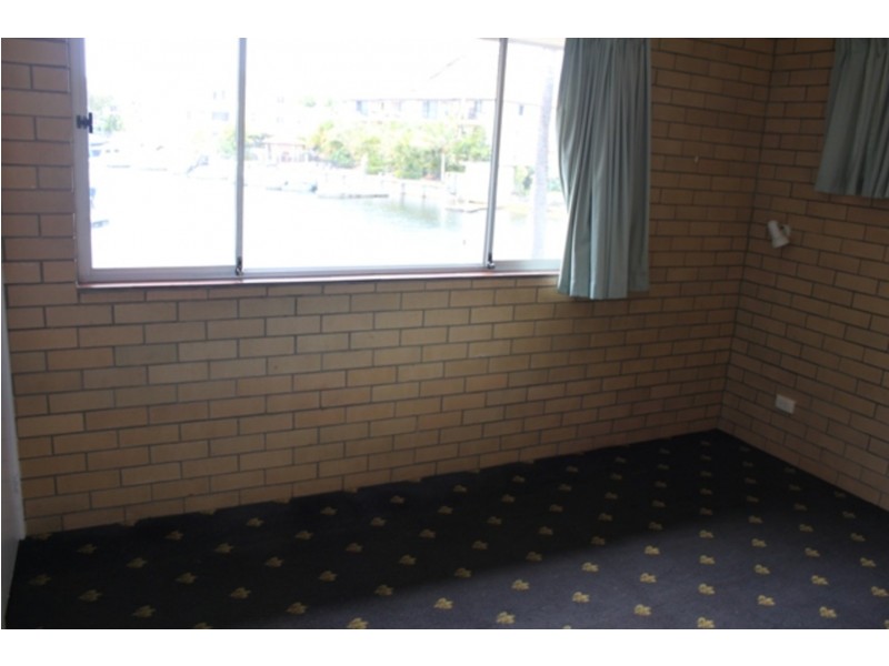 5a/41 Madang Crescent, Runaway Bay QLD 4216