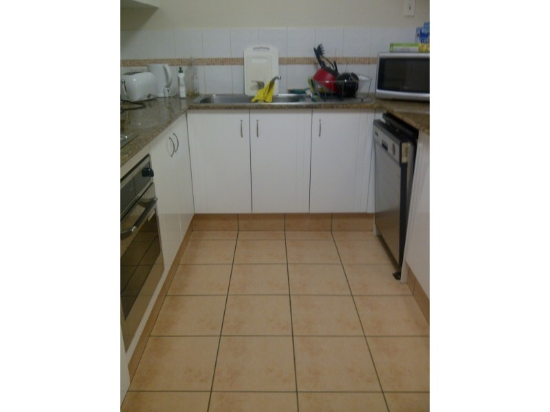 6/84-86 High Street, Southport QLD 4215