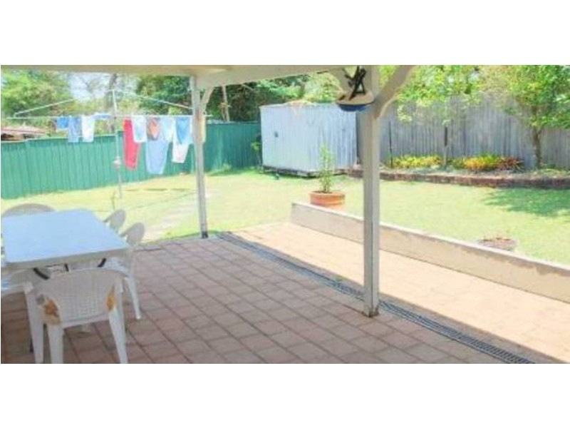 8 Cooleroo Avenue, Southport QLD 4215