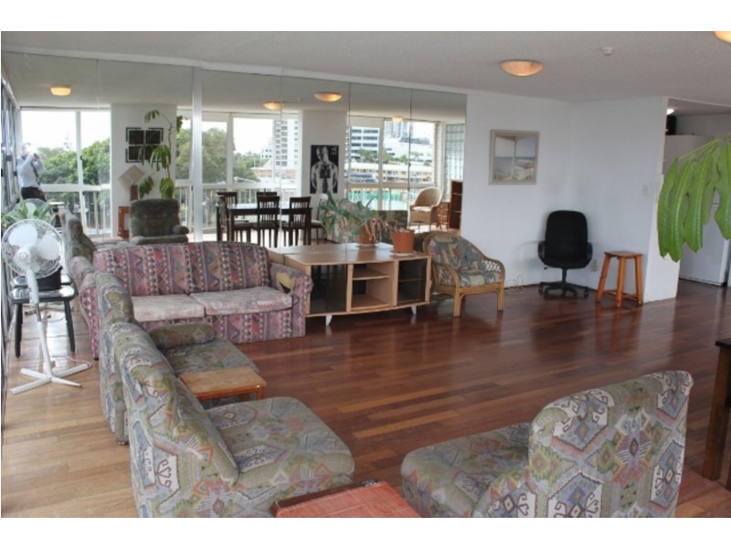 19/18 Queen Street, Southport QLD 4215