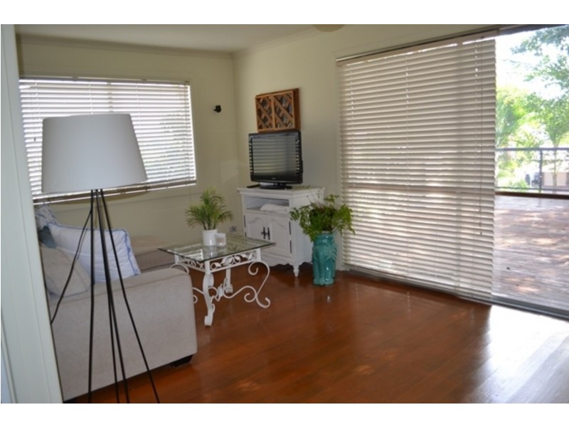 260 Benowa Road, Benowa QLD 4217