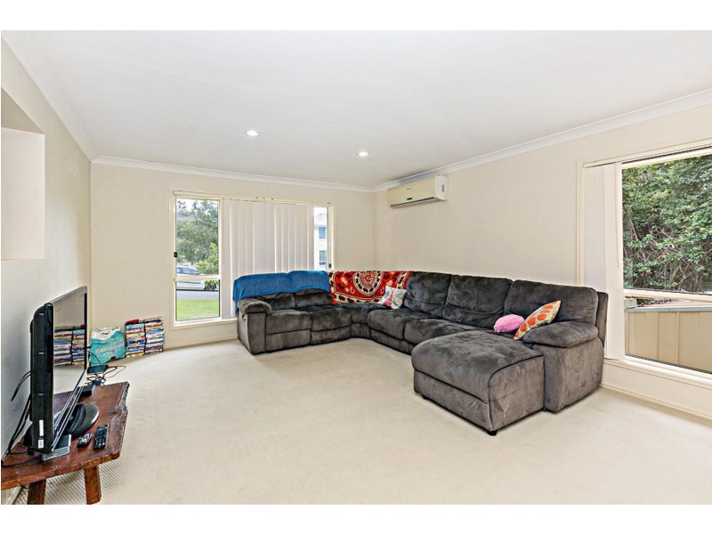 94 Roberts Drive, Maudsland QLD 4210