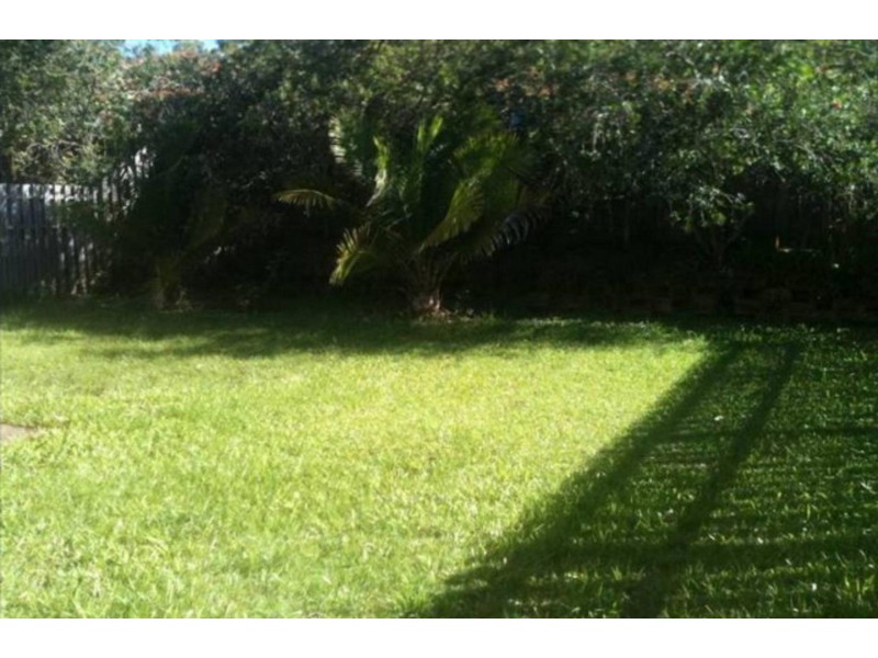 174 Greenacre Drive, Arundel QLD 4214