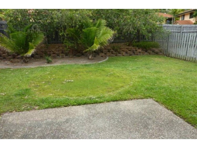 174 Greenacre Drive, Arundel QLD 4214
