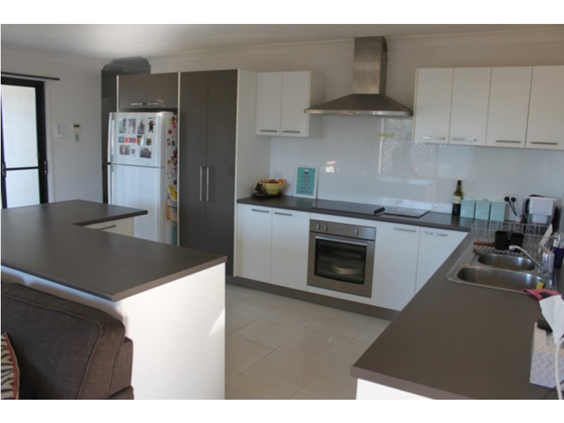 25 Killowill Avenue, Paradise Point QLD 4216