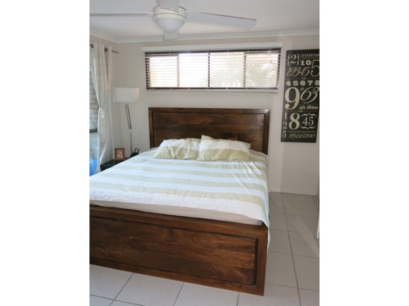 1/16 Rosewood Avenue, Broadbeach QLD 4218