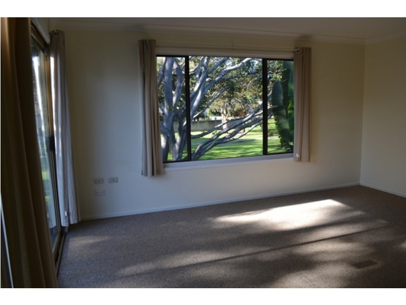 2/2 Ellen Street, Southport QLD 4215