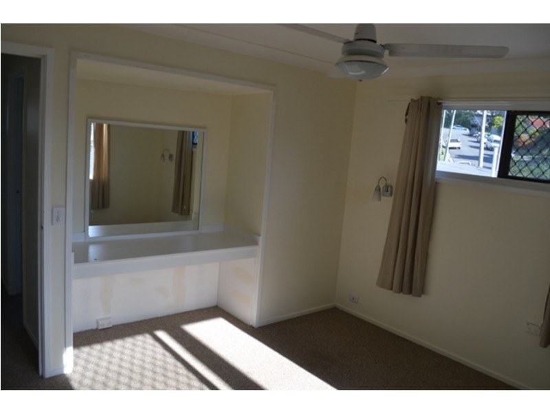 2/2 Ellen Street, Southport QLD 4215