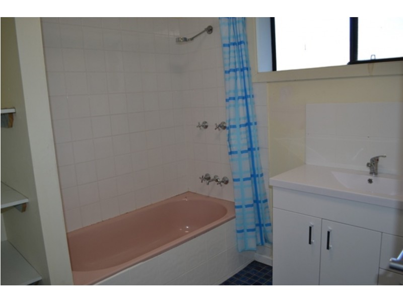 2/2 Ellen Street, Southport QLD 4215