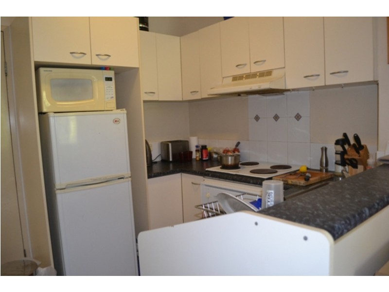 15/14 Spendelove Street, Southport QLD 4215