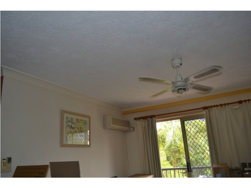 15/14 Spendelove Street, Southport QLD 4215