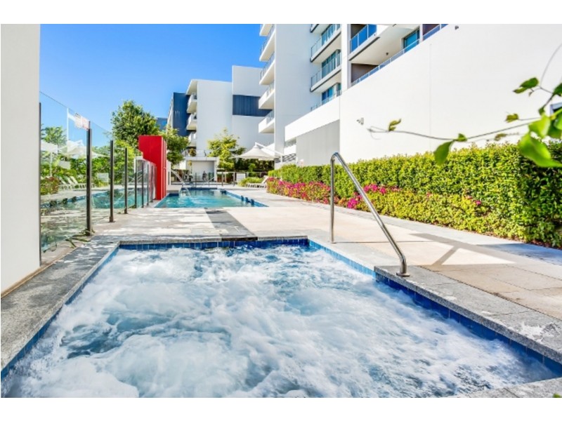208/11 Compass Drive, Biggera Waters QLD 4216