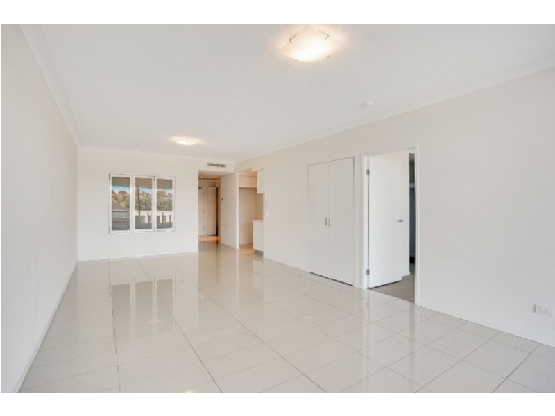 208/11 Compass Drive, Biggera Waters QLD 4216