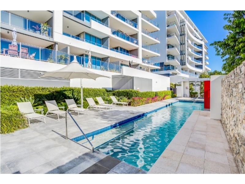 208/11 Compass Drive, Biggera Waters QLD 4216