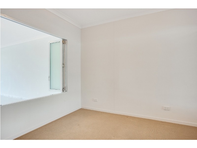 208/11 Compass Drive, Biggera Waters QLD 4216