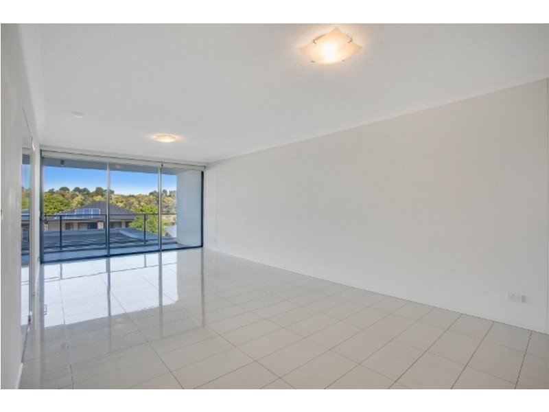 208/11 Compass Drive, Biggera Waters QLD 4216