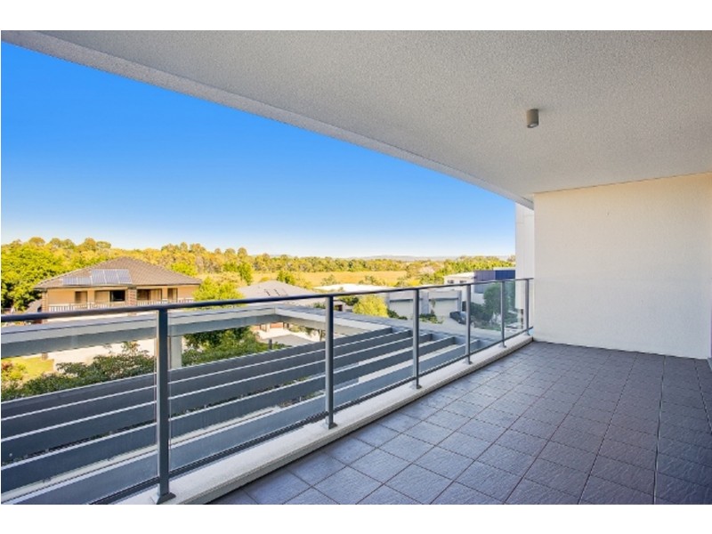 208/11 Compass Drive, Biggera Waters QLD 4216