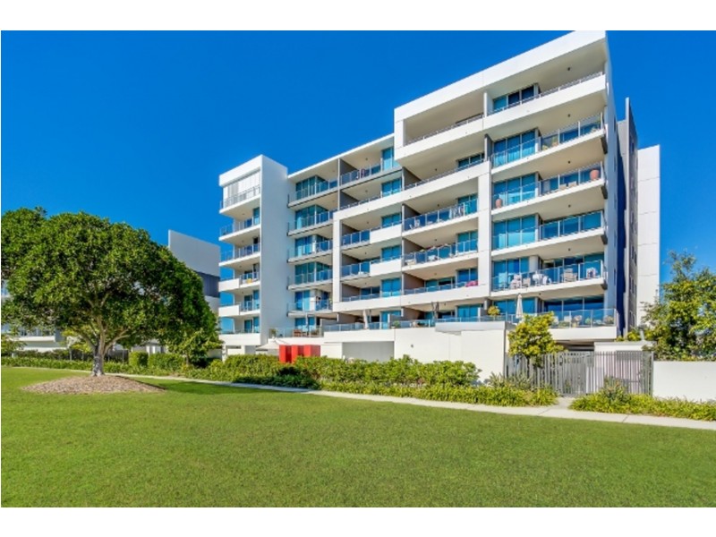 208/11 Compass Drive, Biggera Waters QLD 4216