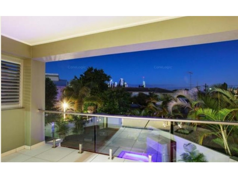 12 Kapala Street, Southport QLD 4215