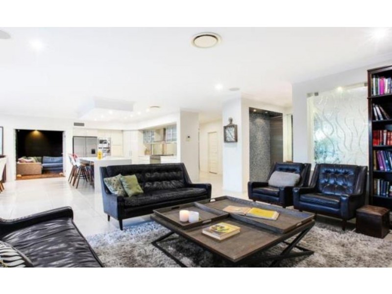 12 Kapala Street, Southport QLD 4215