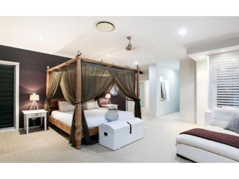 12 Kapala Street, Southport QLD 4215