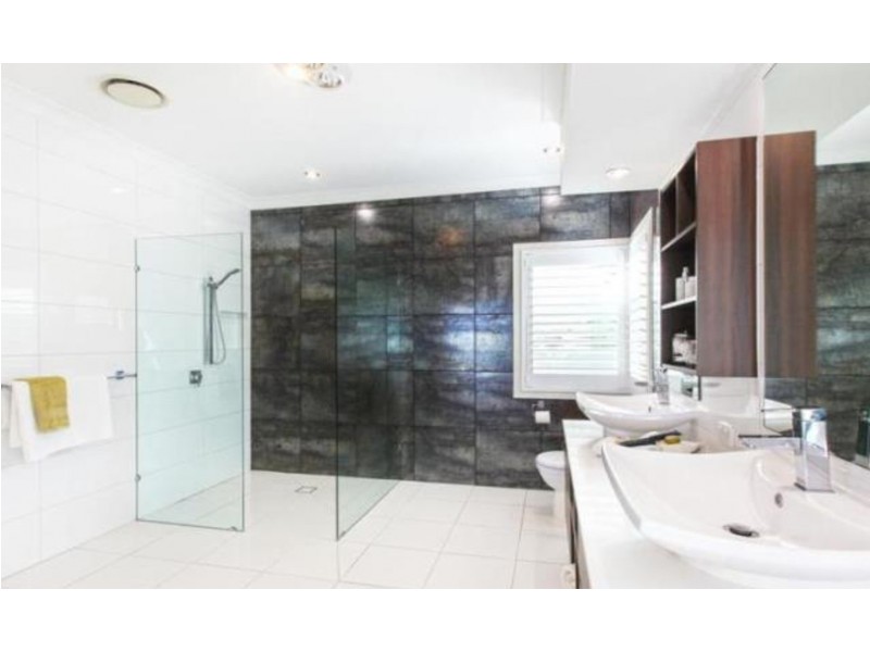 12 Kapala Street, Southport QLD 4215