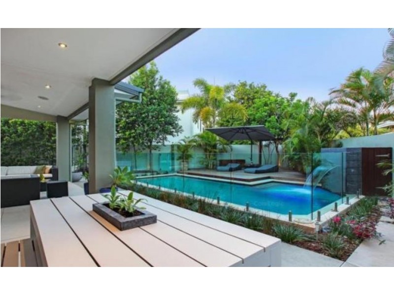 12 Kapala Street, Southport QLD 4215