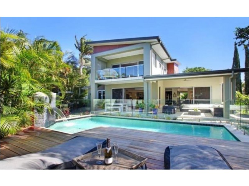 12 Kapala Street, Southport QLD 4215