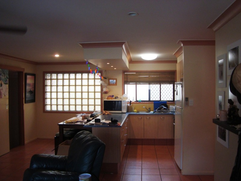 2/35 Terrigal Crescent, Southport QLD 4215