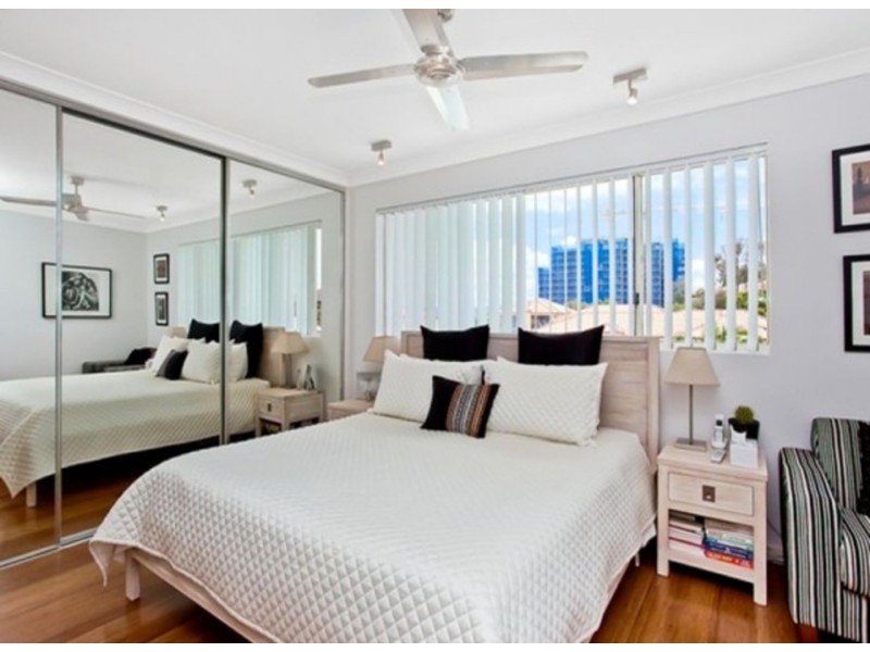 28/64-66 Queen Street, Southport QLD 4215