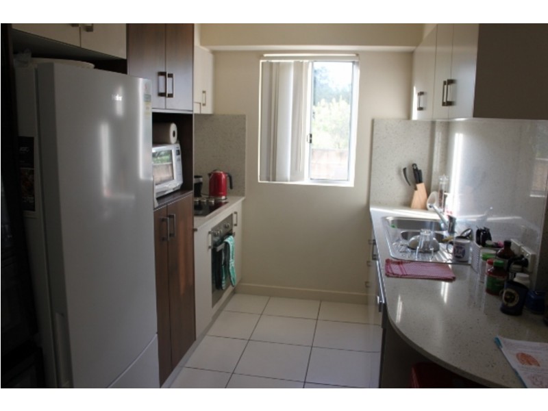 8/148 High Street, Southport QLD 4215