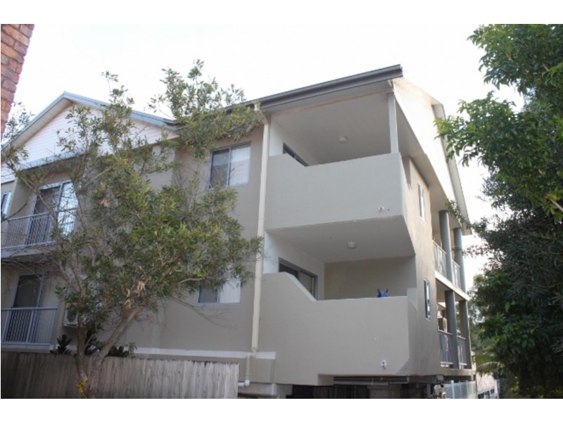 8/148 High Street, Southport QLD 4215
