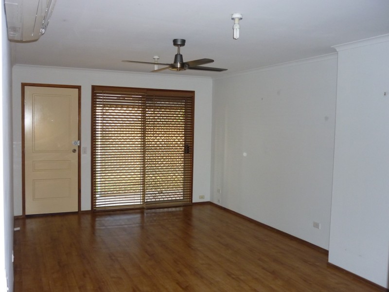 2/40 McMillan Street, Labrador QLD 4215