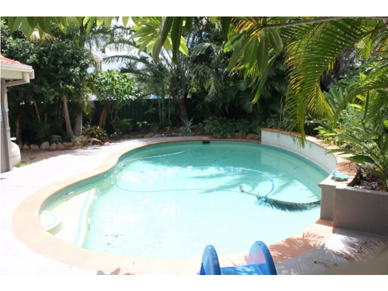 1 Yarradup Street, Ashmore QLD 4214