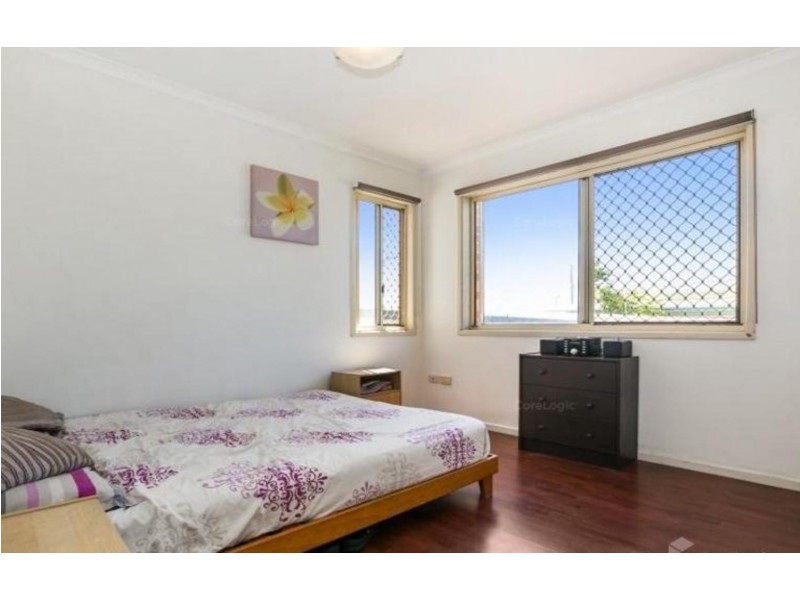 1/122 Johnston Street, Southport QLD 4215