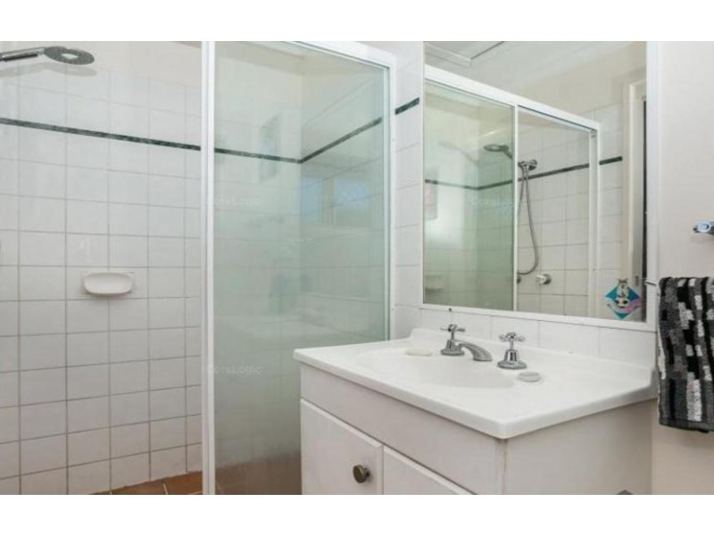 1/122 Johnston Street, Southport QLD 4215