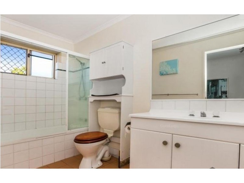 1/122 Johnston Street, Southport QLD 4215