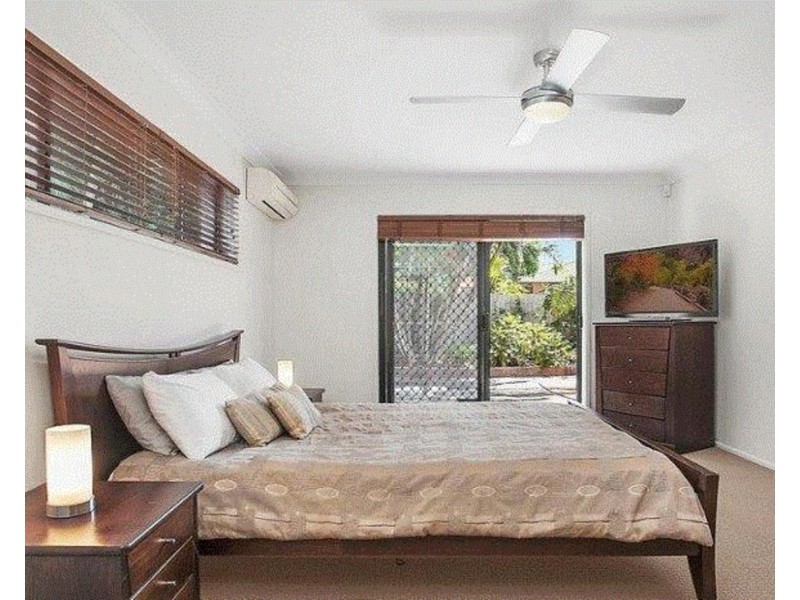 17 Edward Street, Labrador QLD 4215