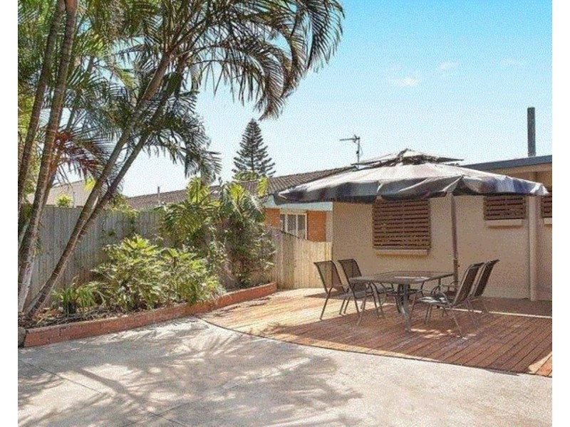 17 Edward Street, Labrador QLD 4215