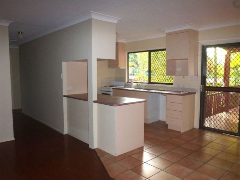 13 Jilpangi Crescent, Ashmore QLD 4214
