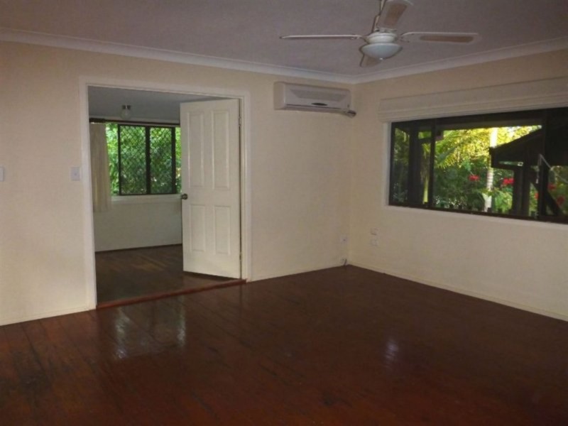 13 Jilpangi Crescent, Ashmore QLD 4214