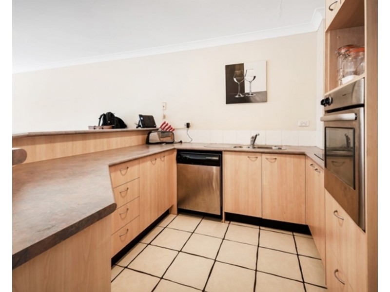 8/132 High Street, Southport QLD 4215