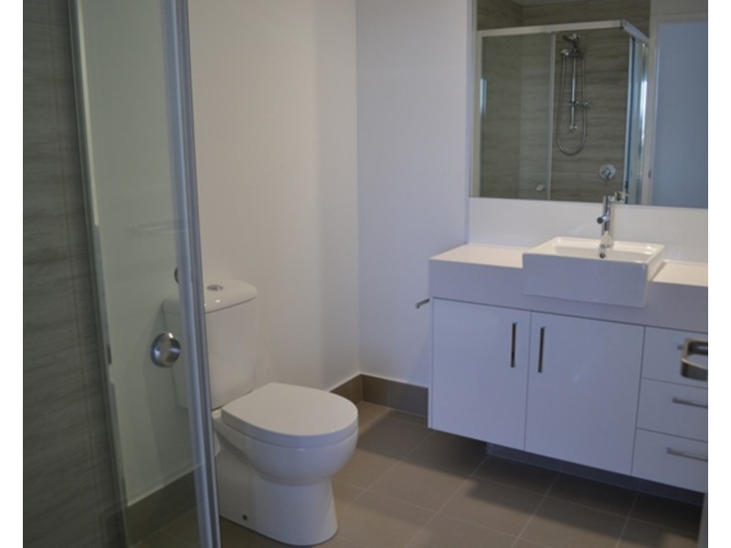 702/26 Spendelove Avenue, Southport QLD 4215