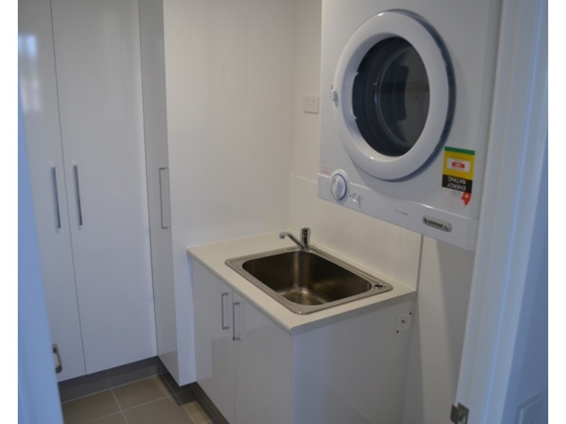 702/26 Spendelove Avenue, Southport QLD 4215